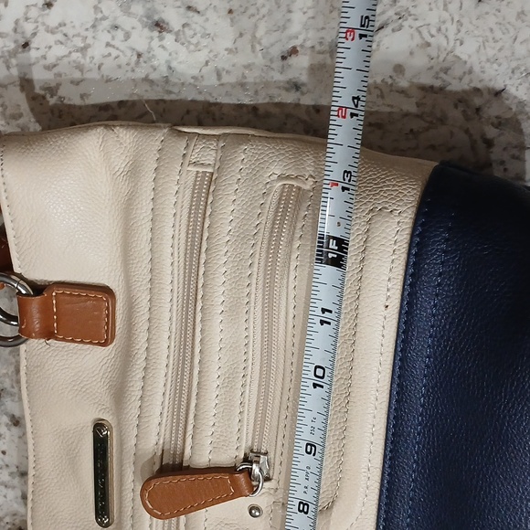 Stone Mountain USA Leather Shoulder Bag - Picture 7 of 7